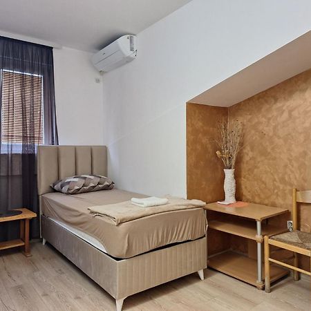 Hostel Izvor Podgorica Extérieur photo