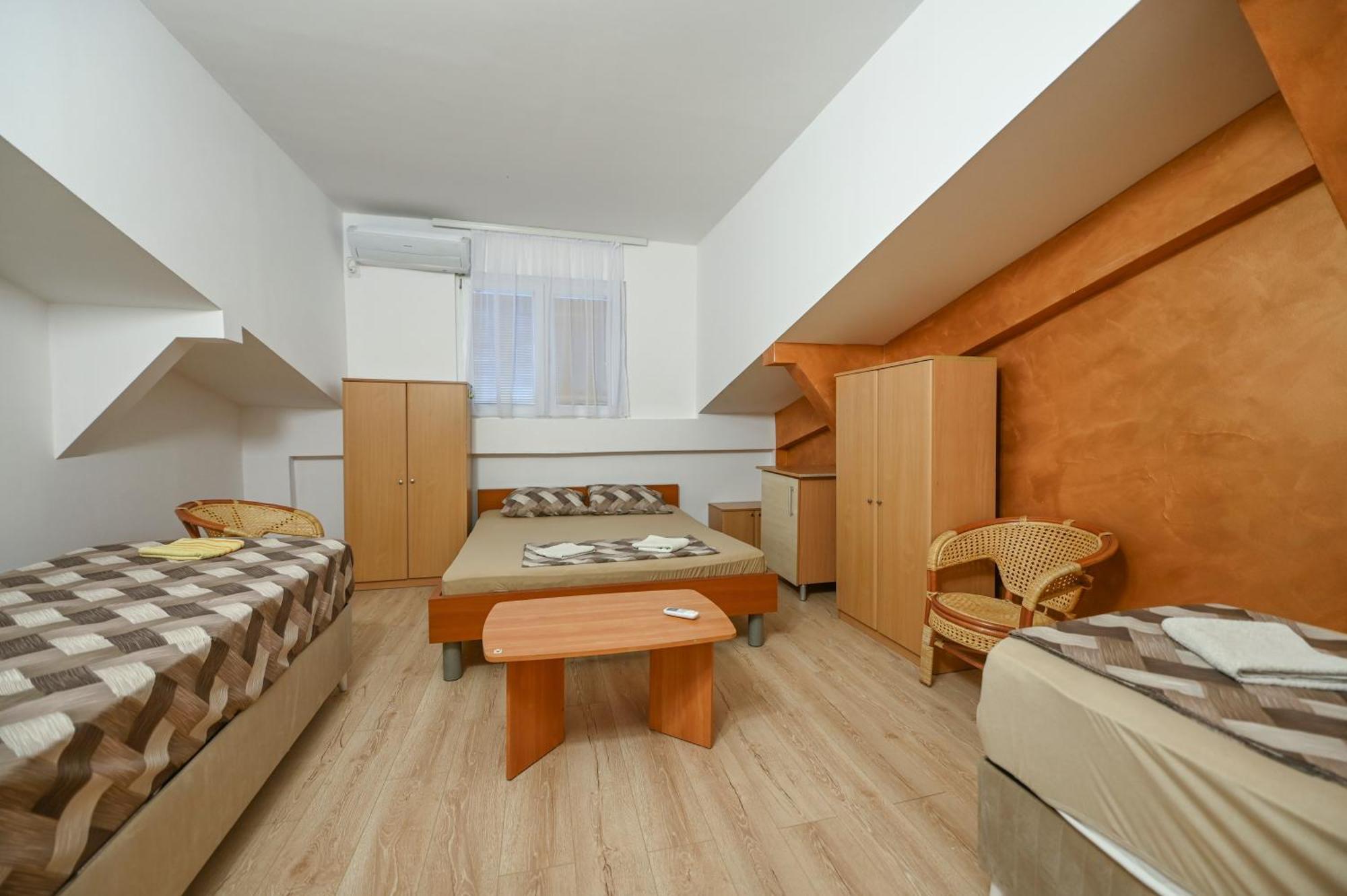 Hostel Izvor Podgorica Extérieur photo